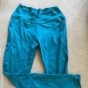 Alphalete fold in leggings